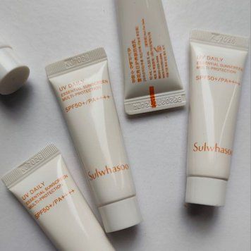 Сонцезахисний зволожувальний крем Sulwhasoo UV Daily Essential Sunscreen (10 мл) LKB201 фото