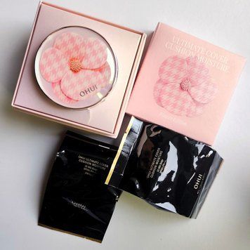 Лімітований кушон OHUI Ultimate Cover Cushion Moisture Flower Edition 01 Milk Beige (15g + 2 рефіли) LKB205 фото