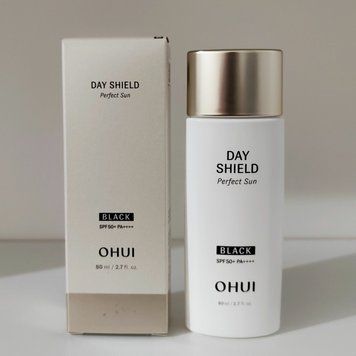 Сонцезахисний тонуючий крем O HUI Day Shield Perfect Sun Black SPF50+ / PA+++ 80 мл LKB131 фото